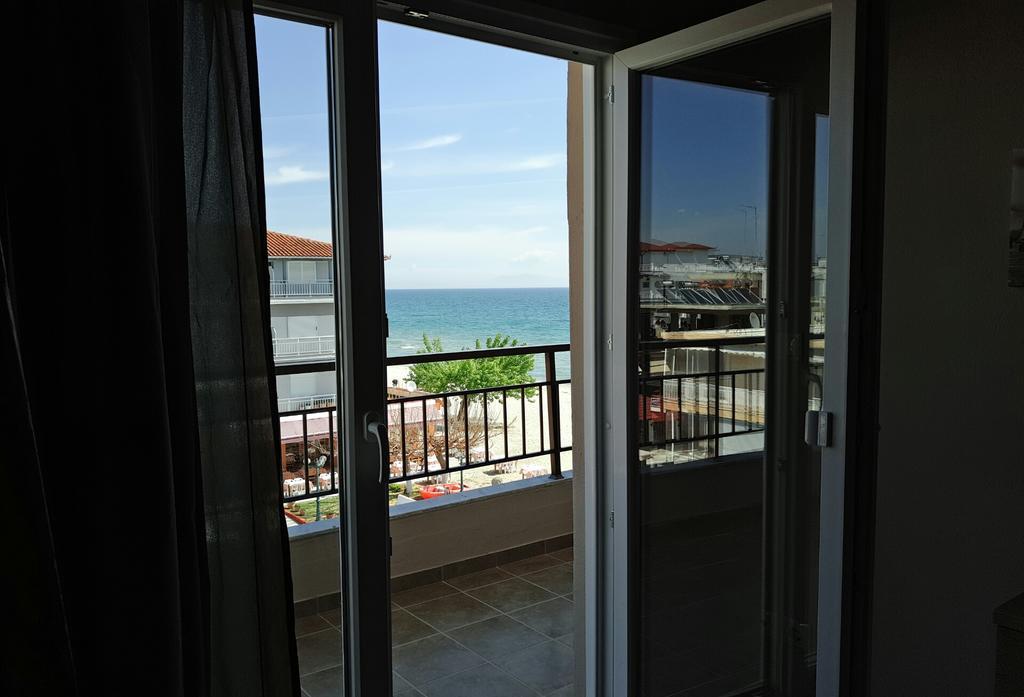Apartment Just On The Paralía